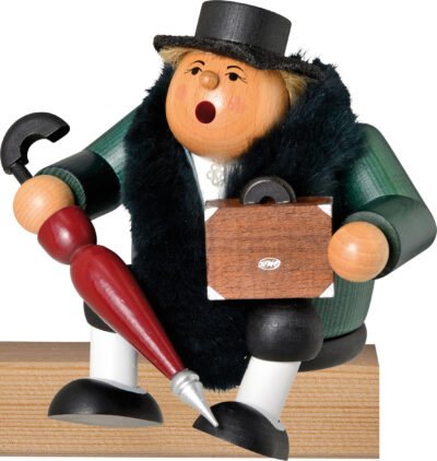 Traveling Lady, Sitting - 6.3"